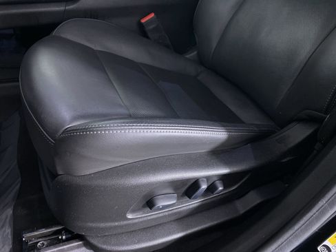 Used 2020 Cadillac XT6 Premium Luxury image 9