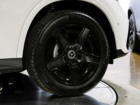 Used 2024 Mercedes-Benz GLC 300 4MATIC image 56