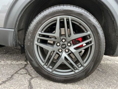 Used 2025 Ford Explorer ST image 15