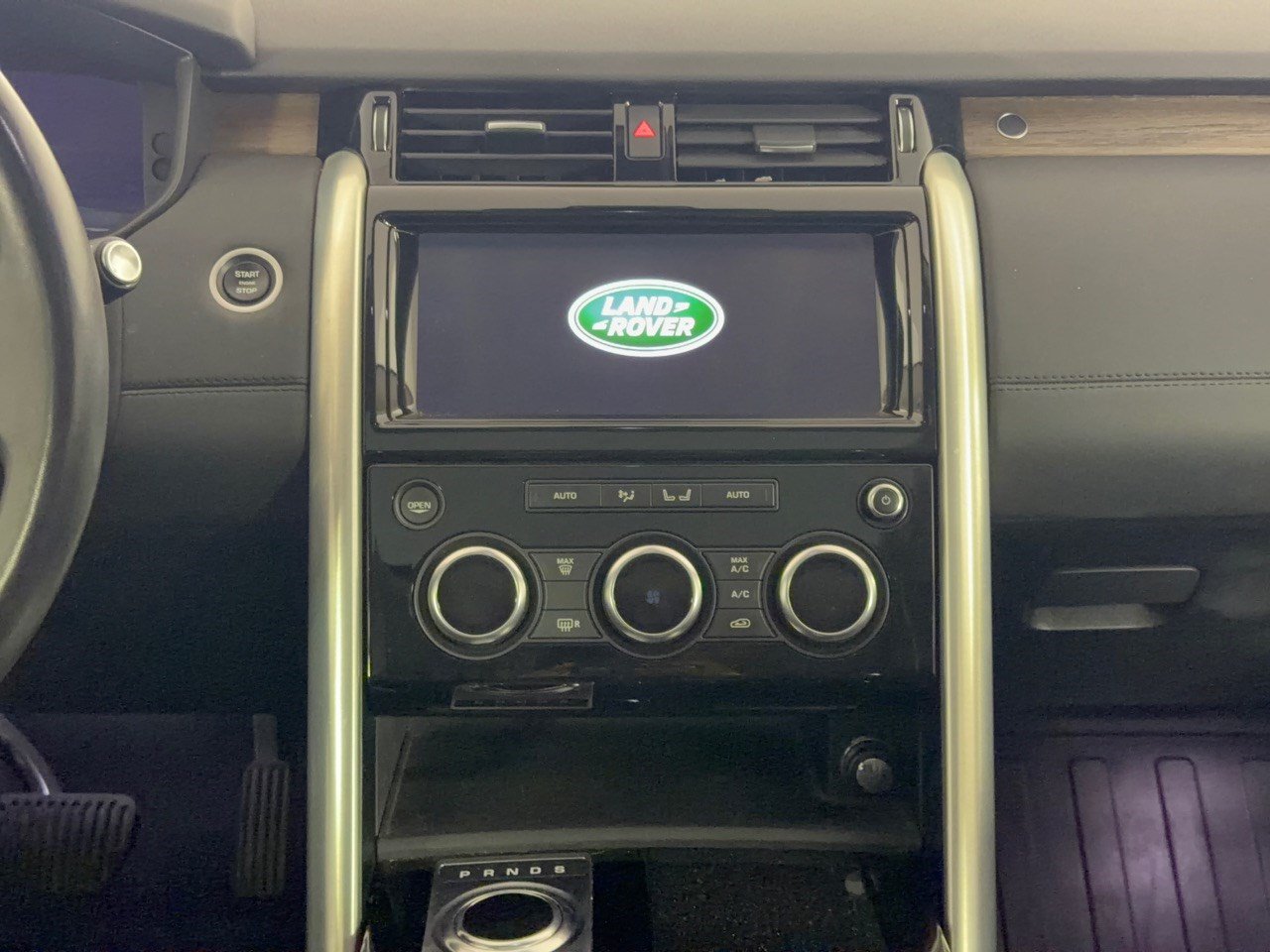 Used 2019 Land Rover Discovery HSE AWD/4WD image 22