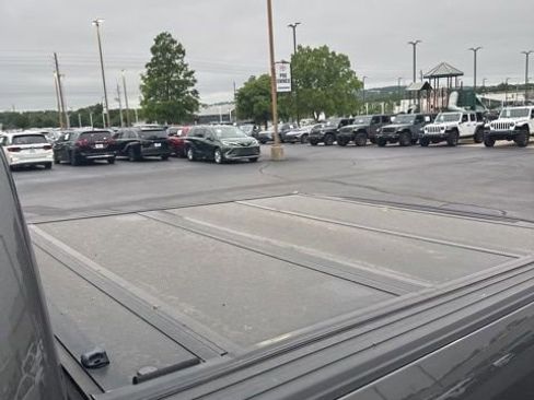 Used 2017 Ford F150 XLT w/ Equipment Group 302A Luxury AWD/4WD image 6