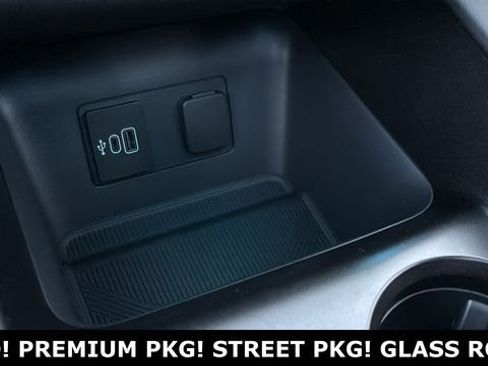 New 2026 Ford Explorer ST-Line w/ ST-Line Street Pack image 18