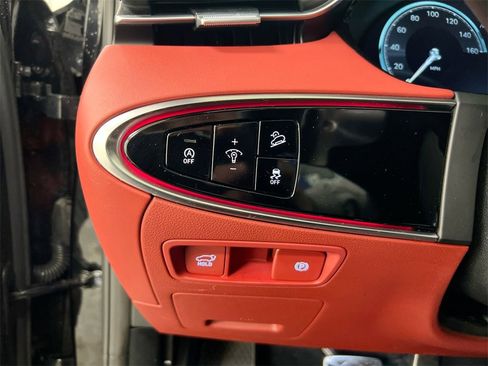 Used 2023 Genesis GV70 2.5T w/ Sport Prestige Package image 17