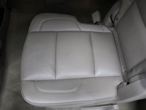 Used 2020 Chevrolet Suburban Premier image 14