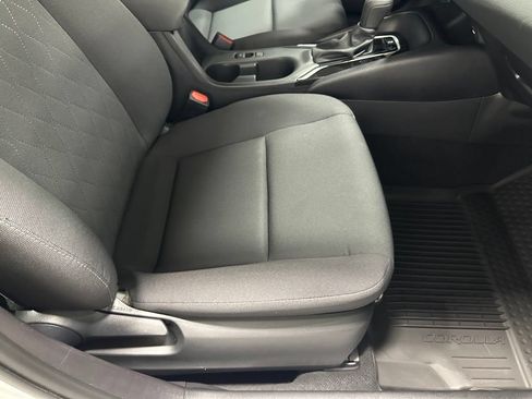 Used 2026 Toyota Corolla LE FWD image 58