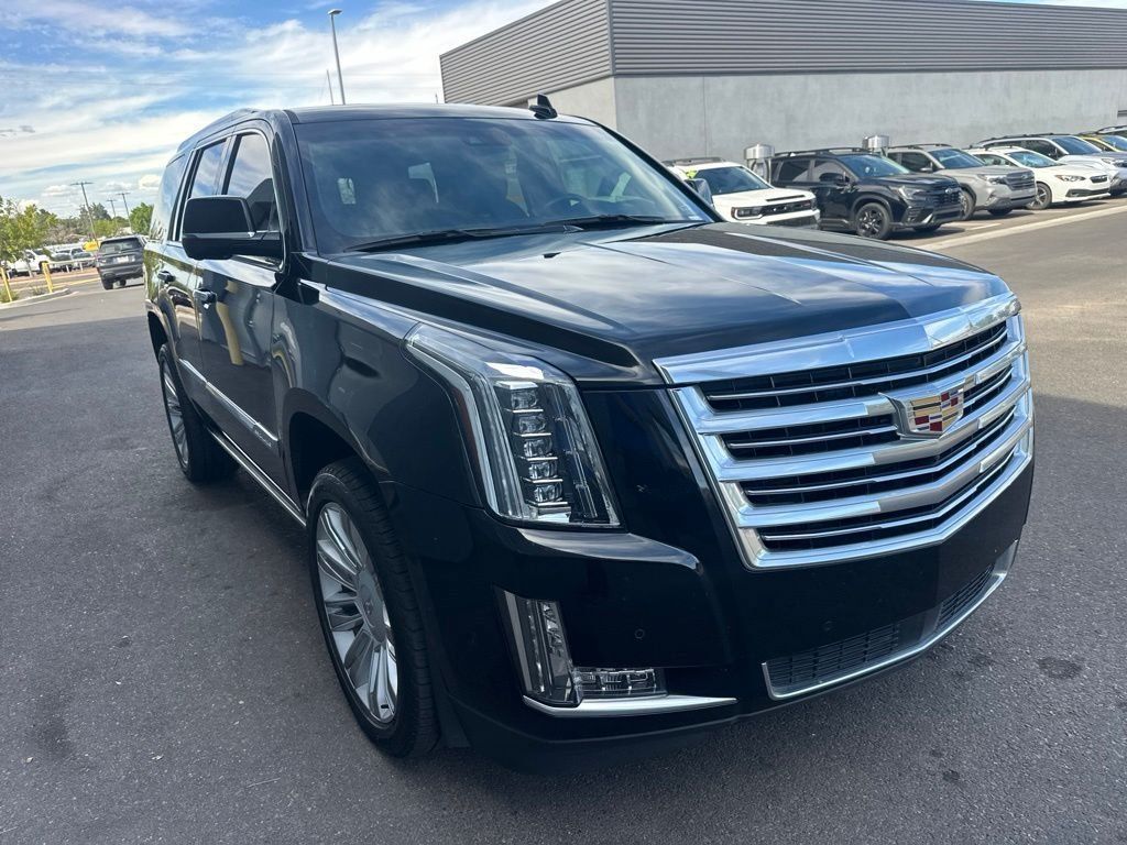 Used 2019 Cadillac Escalade Platinum AWD/4WD image 3