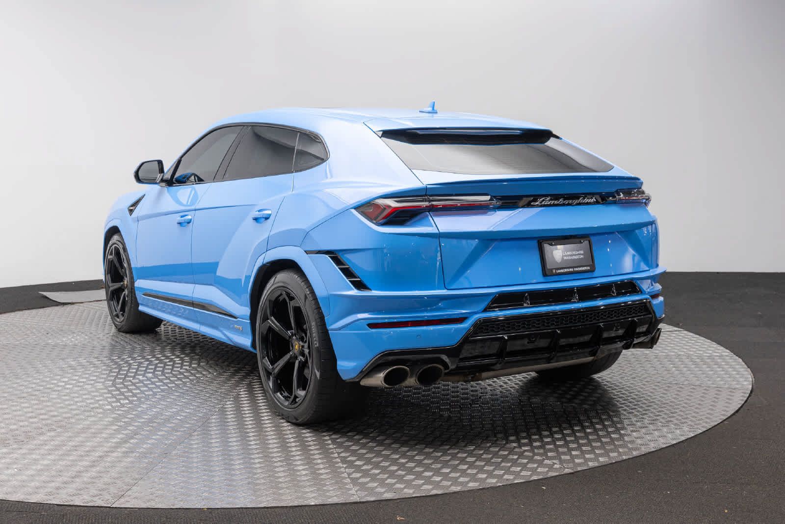 Used 2023 Lamborghini Urus S AWD/4WD image 4