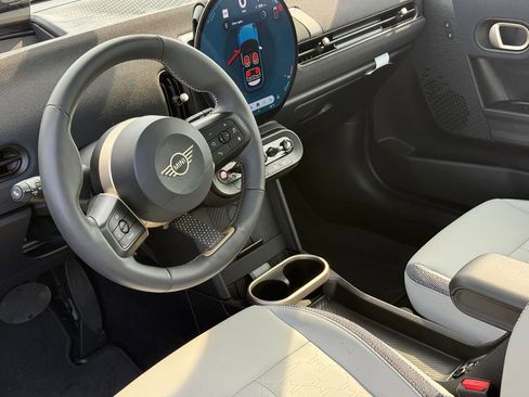 Certified 2025 MINI Cooper 2-Door Hardtop image 9