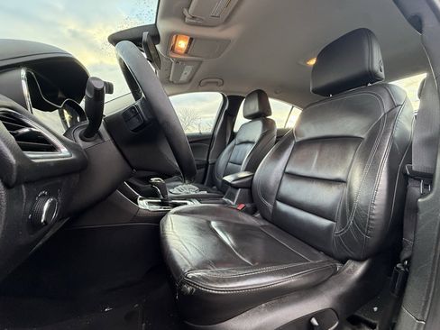 Used 2017 Chevrolet Cruze Premier image 10