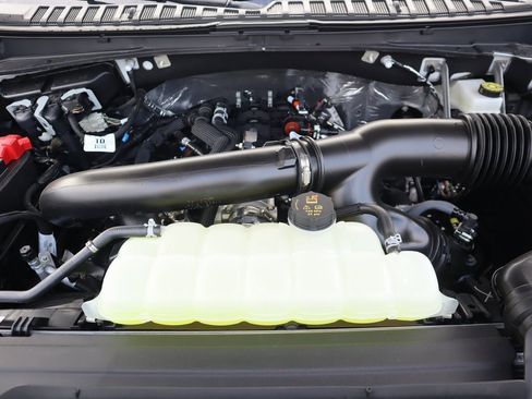 New 2025 Ford Expedition Active image 21