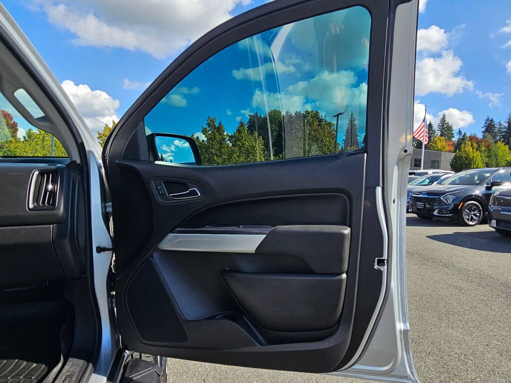Used 2017 Chevrolet Colorado LT w/ LT Convenience Package AWD/4WD image 29