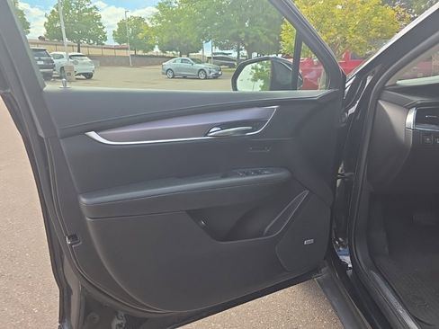 Used 2019 Cadillac XT5 Premium Luxury w/ LPO, Black Ice Package image 10