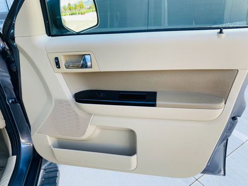 Used 2009 Ford Escape Limited image 33