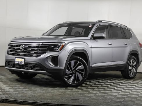 Used 2024 Volkswagen Atlas SEL AWD/4WD image 2