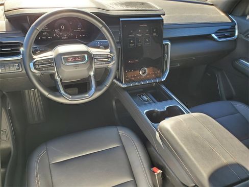 Used 2024 GMC Acadia Elevation image 14