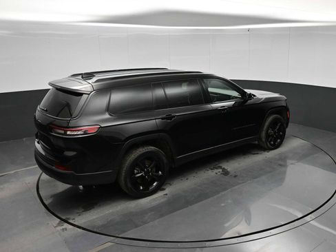 Used 2022 Jeep Grand Cherokee L Laredo AWD/4WD image 29