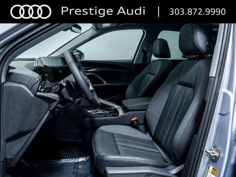 Used 2025 Audi Q5 Premium w/ Convenience Package image 6