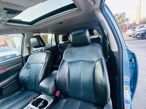 Used 2012 Subaru Outback 3.6R Limited image 13