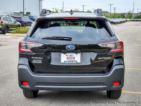 Used 2024 Subaru Outback Premium AWD/4WD image 5