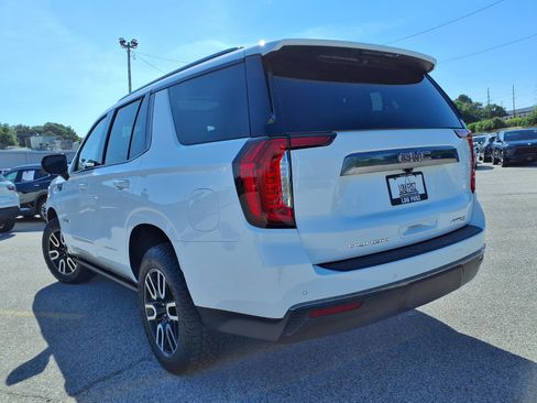 Used 2024 GMC Yukon AT4 w/ AT4 Premium Package AWD/4WD image 38