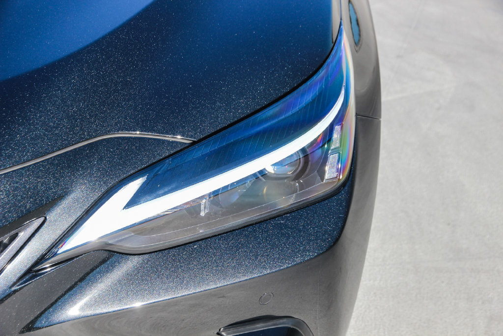 Certified 2026 Lexus NX 350h AWD w/ Accessory Package (2T) image 9