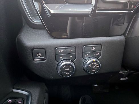 New 2026 GMC Sierra 1500 Elevation image 20