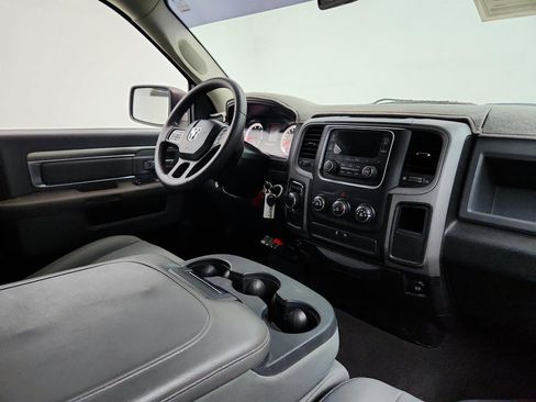 Used 2014 RAM 1500 Express RWD image 20