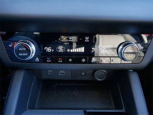 Used 2025 Mitsubishi Outlander SEL image 21