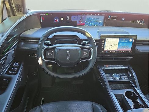 Certified 2025 Lincoln Nautilus Reserve w/ Jet Appearance Package image 10