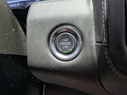 Used 2024 GMC Yukon Denali Ultimate AWD/4WD image 32