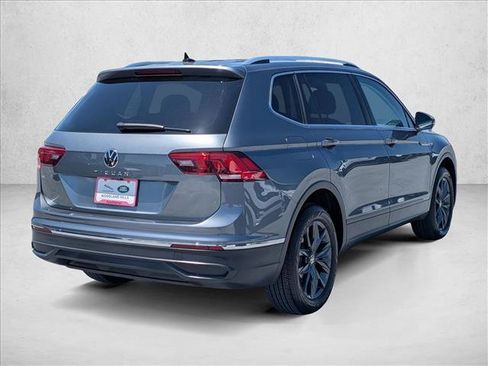 Used 2023 Volkswagen Tiguan SE FWD image 5