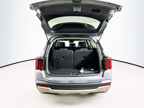 Used 2025 Kia Sorento S w/ Panoramic Sunroof Package image 30