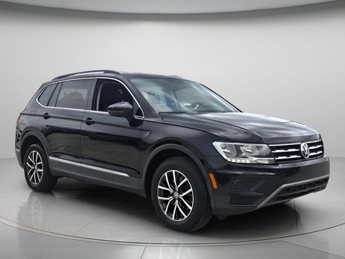 Used 2020 Volkswagen Tiguan SE FWD image 8