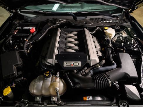 Used 2016 Ford Mustang GT image 16