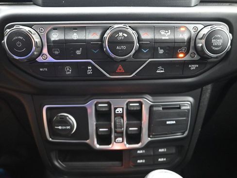Used 2020 Jeep Gladiator Sport w/ Quick Order Package 24S AWD/4WD image 21