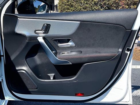 Used 2022 Mercedes-Benz A 220 image 23