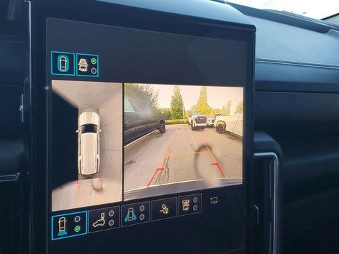 Used 2025 GMC Yukon XL Denali w/ Denali Reserve Package RWD image 21