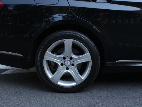Used 2015 Mercedes-Benz E 350 4MATIC Sedan image 5