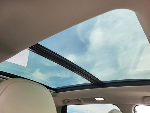 Certified 2023 Subaru Ascent Limited w/ Technology Package image 10