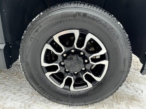 Used 2020 GMC Sierra 2500 SLE image 43