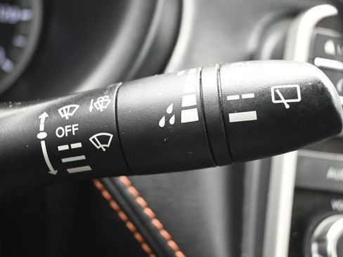 Used 2018 Nissan Kicks SR FWD image 20