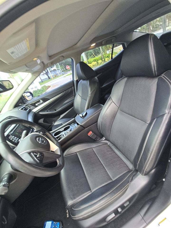 Used 2019 Nissan Maxima 3.5 SL w/ Floor Mat Group FWD image 5