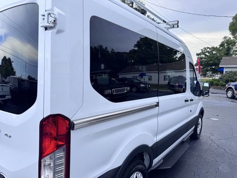 Used 2017 Ford Transit 150 XLT image 19