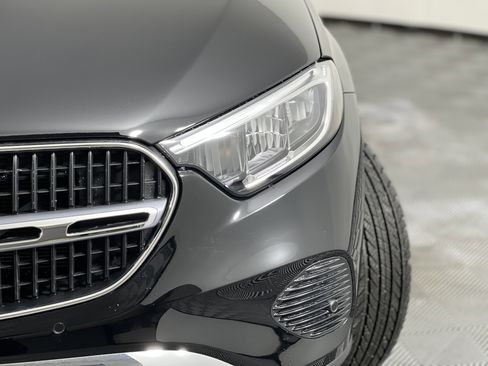 New 2025 Mercedes-Benz GLC 350e 4MATIC image 8