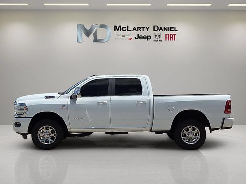 Used 2024 RAM 2500 Laramie w/ Safety Group AWD/4WD image 3