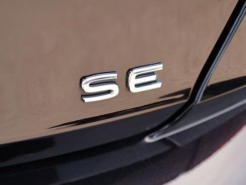 Certified 2024 Volkswagen Jetta SE FWD image 10