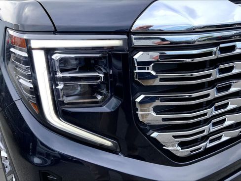 Used 2023 GMC Sierra 1500 Denali w/ Denali Reserve Package AWD/4WD image 25