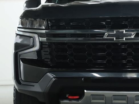 Used 2022 Chevrolet Tahoe Z71 w/ Z71 Off-Road Package AWD/4WD image 6