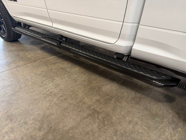 Used 2025 RAM 2500 Big Horn AWD/4WD image 32