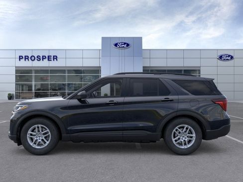 New 2026 Ford Explorer Active RWD image 3
